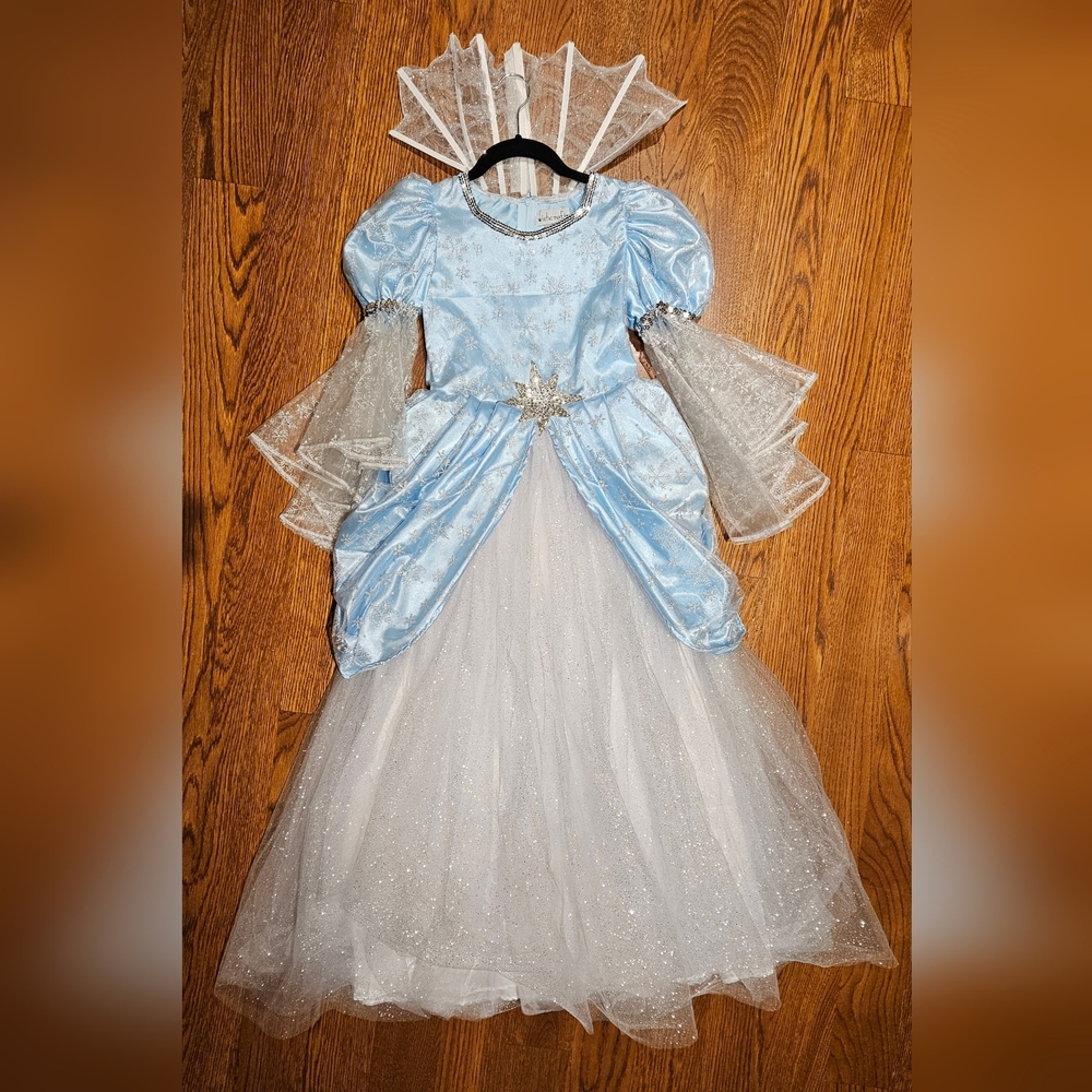 Chasing Fireflies Snowflake Princess costume - like new!